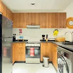 1Br Oasis Cozy Stay With Pool And 10 Min To Airport