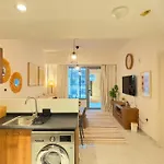 1Br Oasis Cozy Stay With Pool And 10 Min To Airport