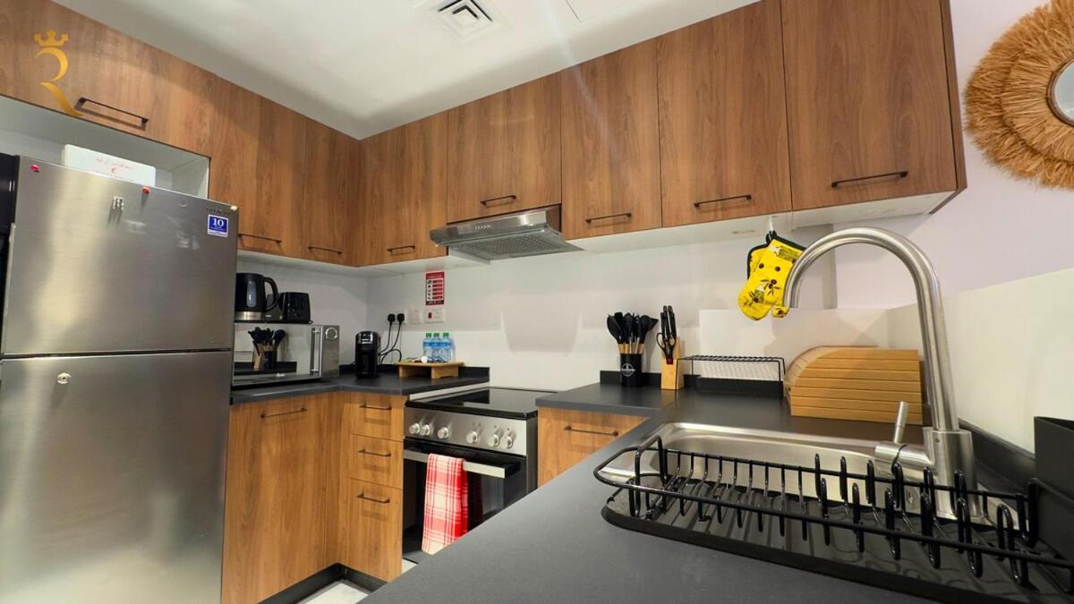 1br Oasis Cozy With Pool And 10 Min To Airport Apartment *