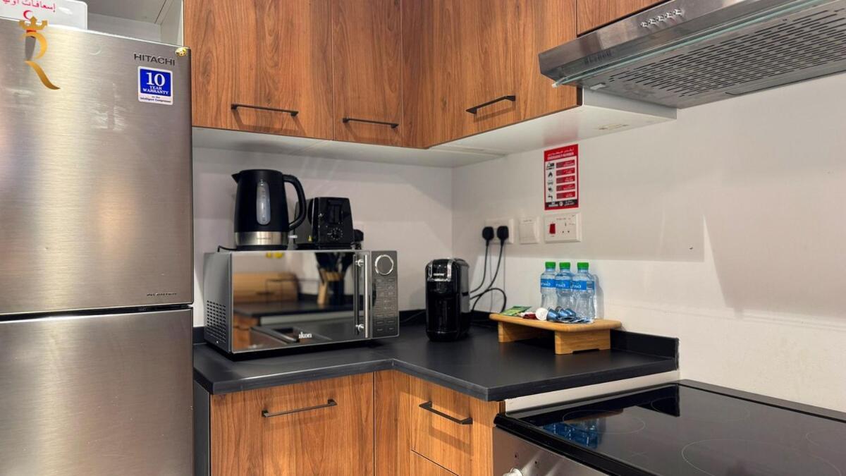 Apartment 1br Oasis Cozy With Pool And 10 Min To Airport Abu Dhabi